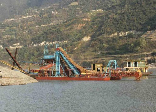 100鬥鏈鬥式挖沙船(chuán)